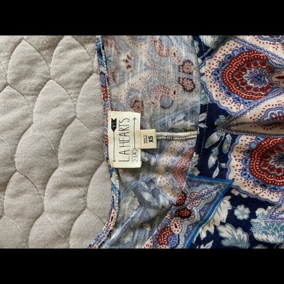 Patterned Crop Top - Picture 4 of 4